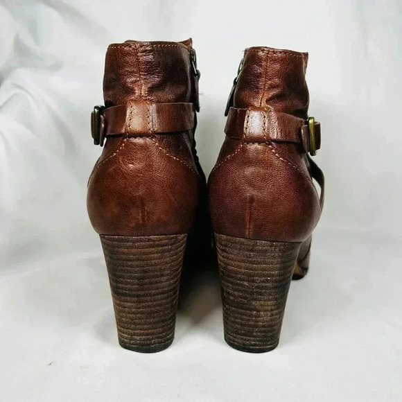 Cole Haan Grand OS Size 11B Boots Brown Leather Block Heel Buckle - Picture 3 of 12